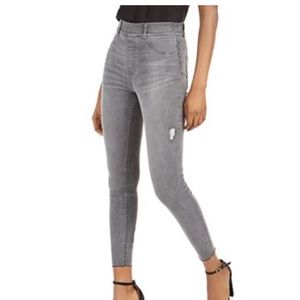 🆕 SPANX Distressed Skinny Jeans